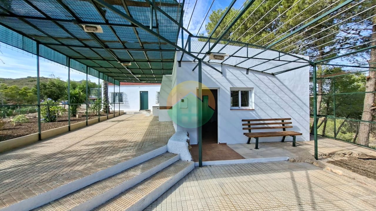 3 soveværelse Finca/Landehus til salg i Mazarron med swimmingpool garage - € 550.000 (Ref: 8548284)