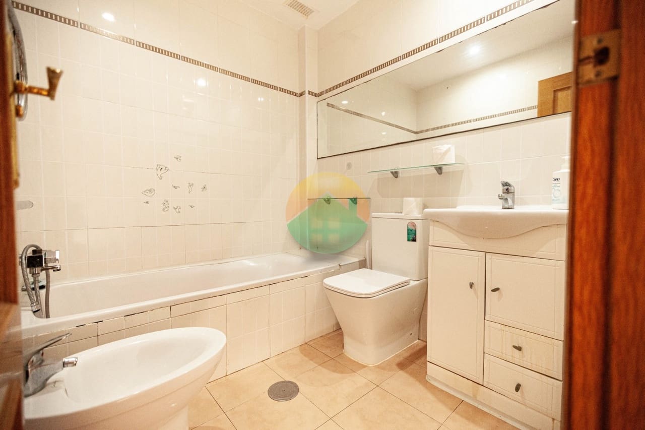 3 soverom Kjedet enebolig til salgs i Camposol med svømmebasseng - € 159 995 (Ref: 8759110)