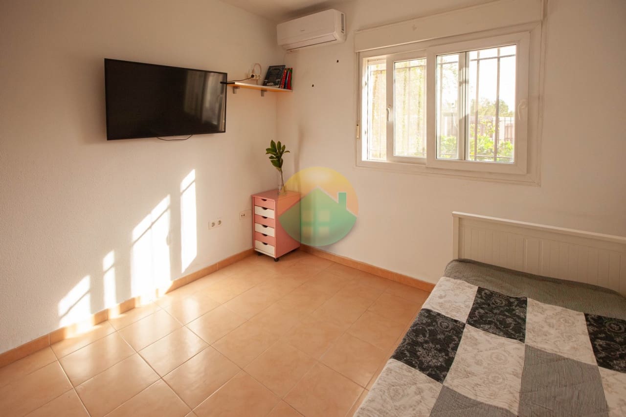 3 soverom Kjedet enebolig til salgs i Camposol med svømmebasseng - € 159 995 (Ref: 8759110)