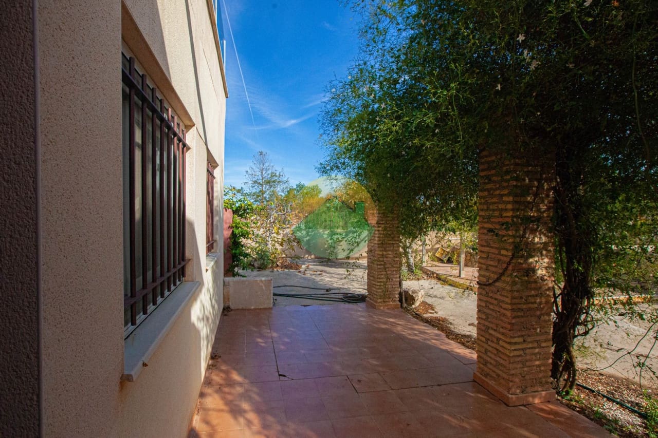 3 soverom Kjedet enebolig til salgs i Camposol med svømmebasseng - € 159 995 (Ref: 8759110)