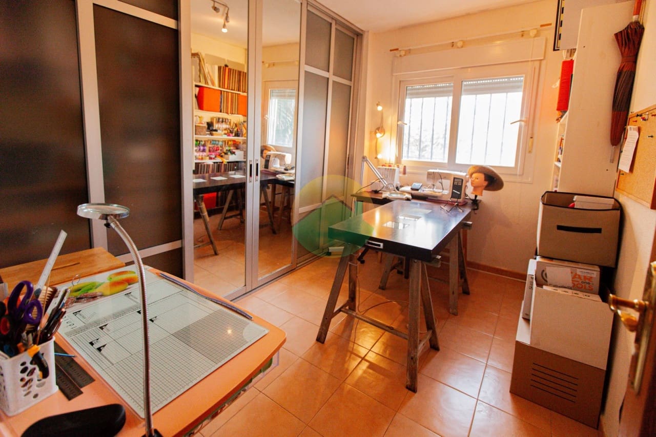 3 soverom Kjedet enebolig til salgs i Camposol med svømmebasseng - € 159 995 (Ref: 8759110)