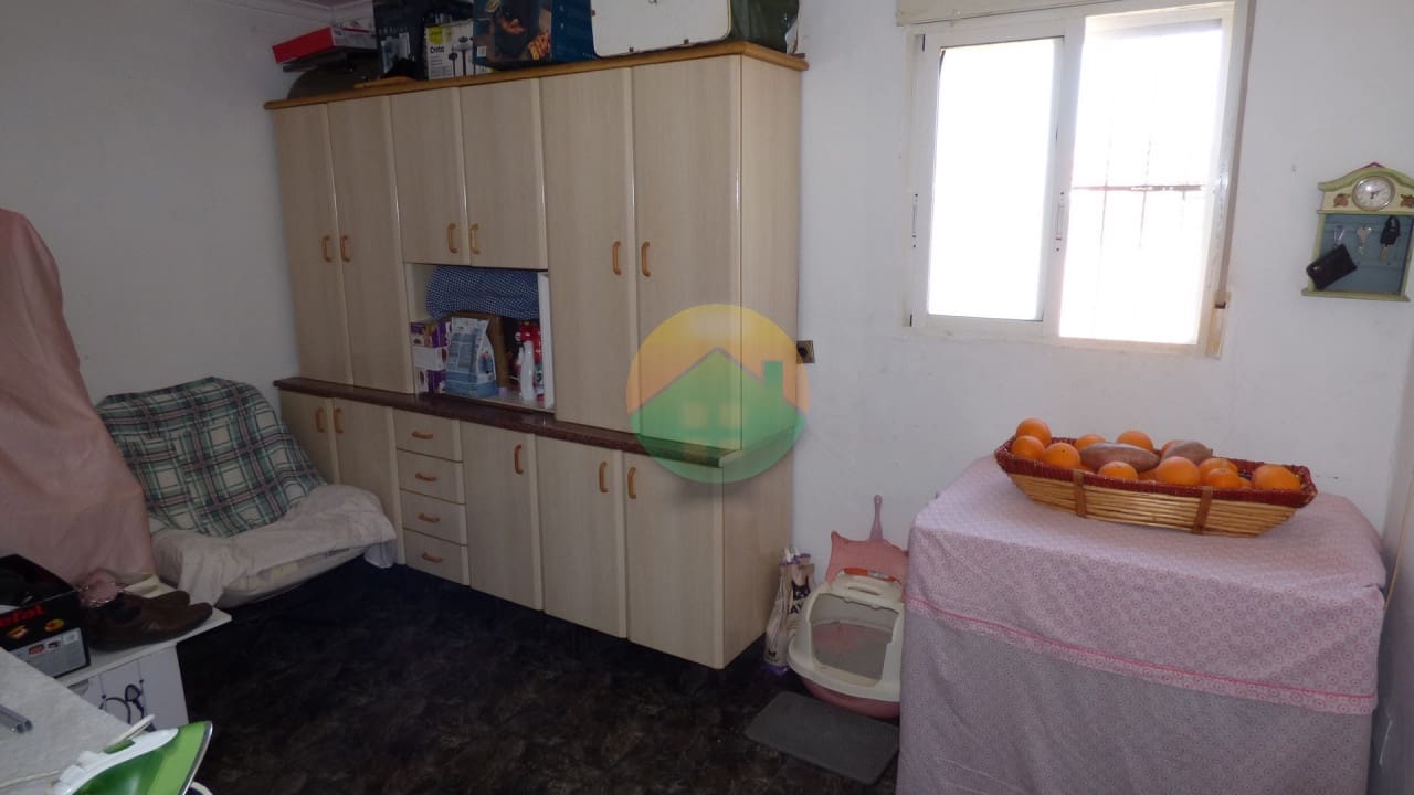 4 slaapkamer Rijtjeshuis te koop in Los Canovas - € 250.000 (Ref: 8850427)