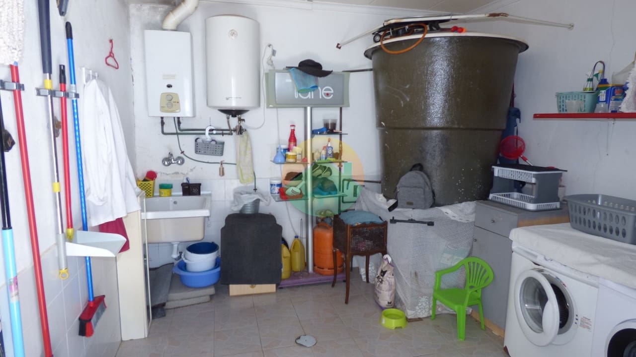 4 slaapkamer Rijtjeshuis te koop in Los Canovas - € 250.000 (Ref: 8850427)