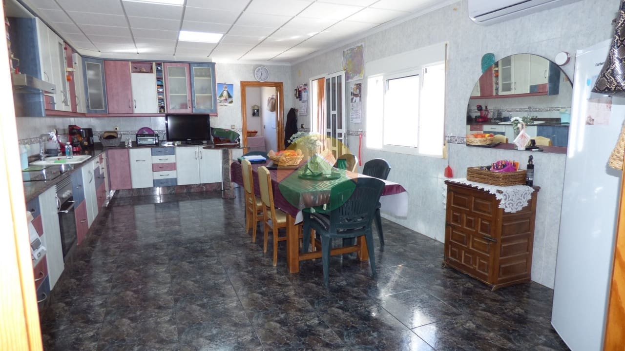 4 slaapkamer Rijtjeshuis te koop in Los Canovas - € 250.000 (Ref: 8850427)