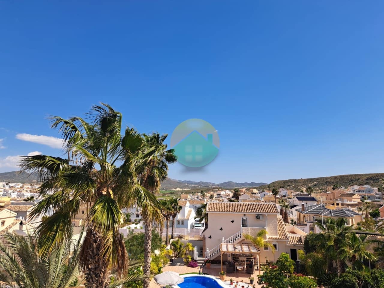 5 soveværelse Villa til salg i Camposol med swimmingpool garage - € 279.500 (Ref: 8905741)