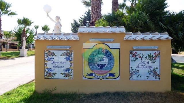 3 slaapkamer Villa te koop in Mazarrón ciudad, Mazarrón met zwembad - € 250.000 (Ref: 8906541)