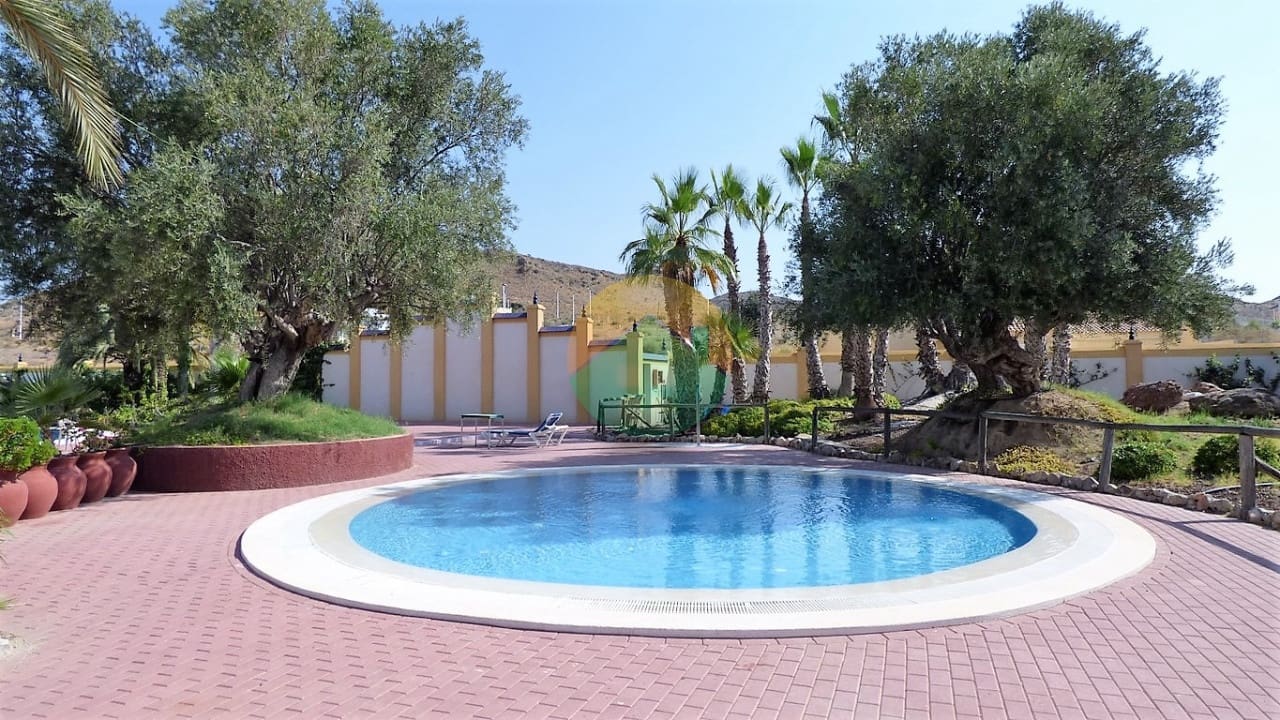 3 slaapkamer Villa te koop in Mazarron met zwembad - € 250.000 (Ref: 8906541)