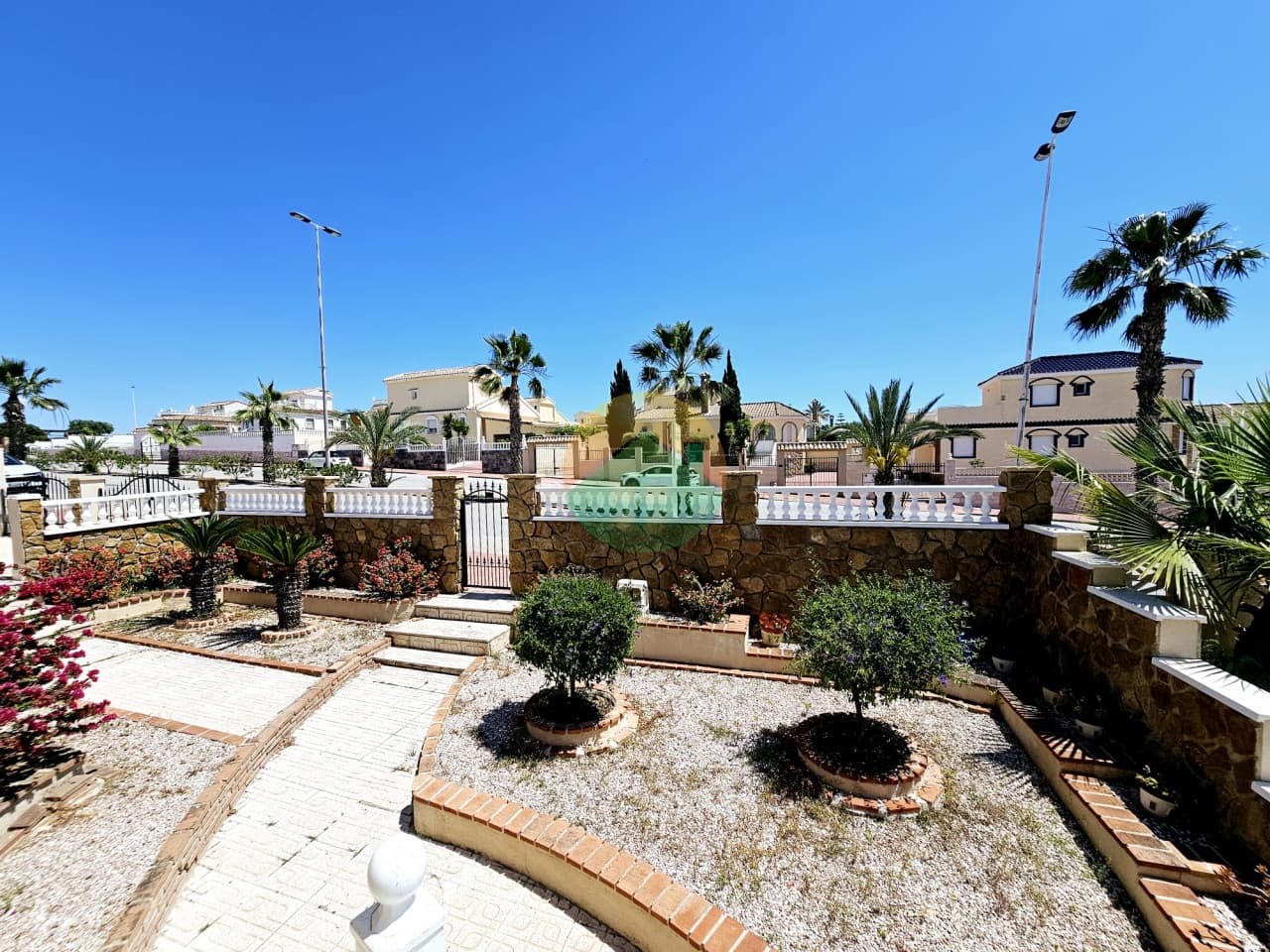 3 soveværelse Villa til salg i Camposol med swimmingpool garage - € 259.000 (Ref: 8992995)