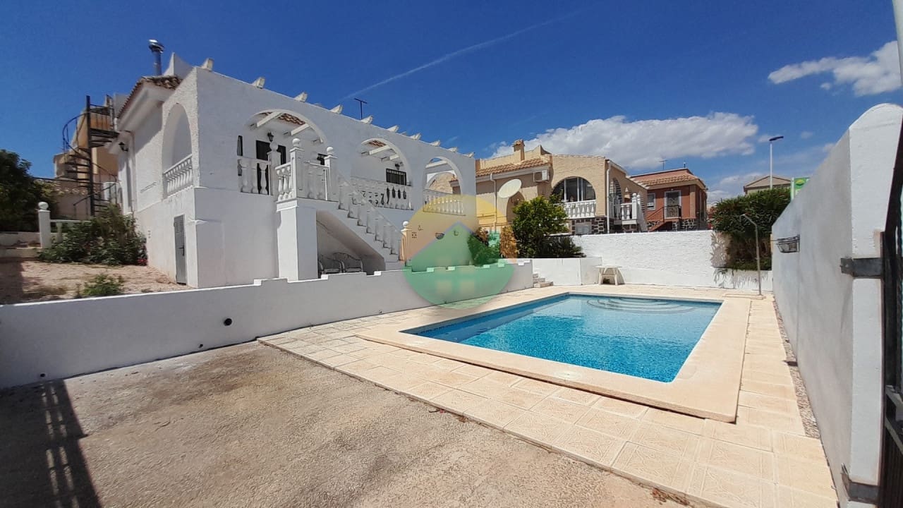 2 bedroom Villa for sale in Camposol with pool - € 149,995 (Ref: 9004184)