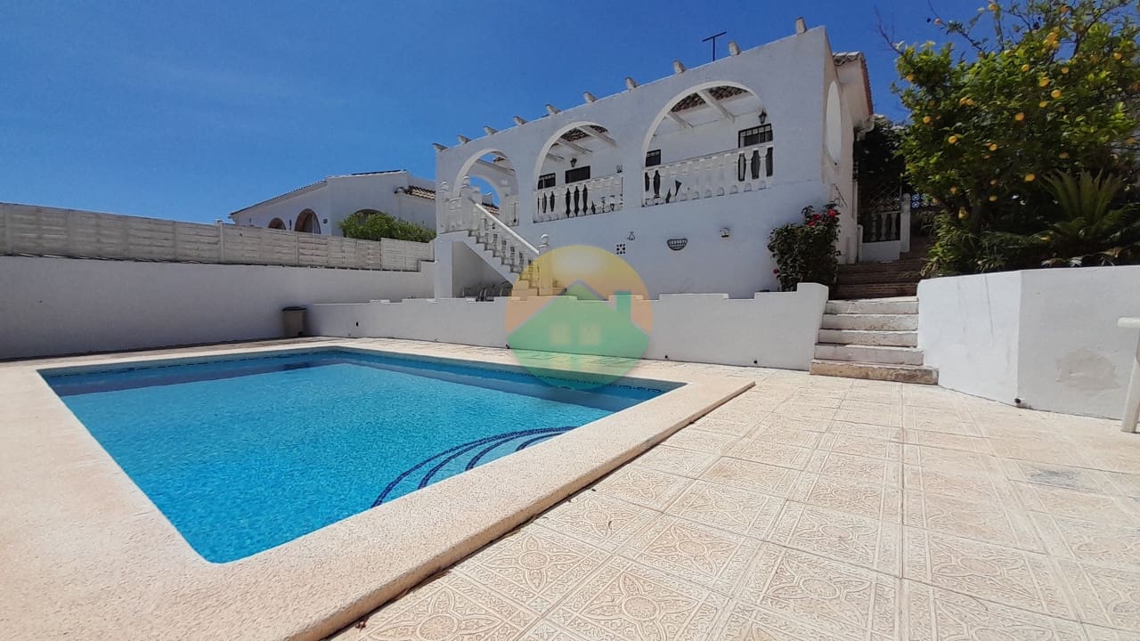 2 bedroom Villa for sale in Camposol with pool - € 149,995 (Ref: 9004184)
