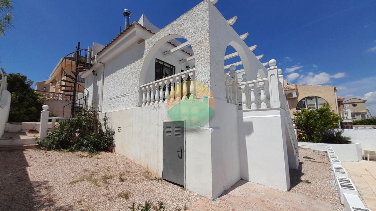 2 bedroom Villa for sale in Camposol with pool - € 149,995 (Ref: 9004184)