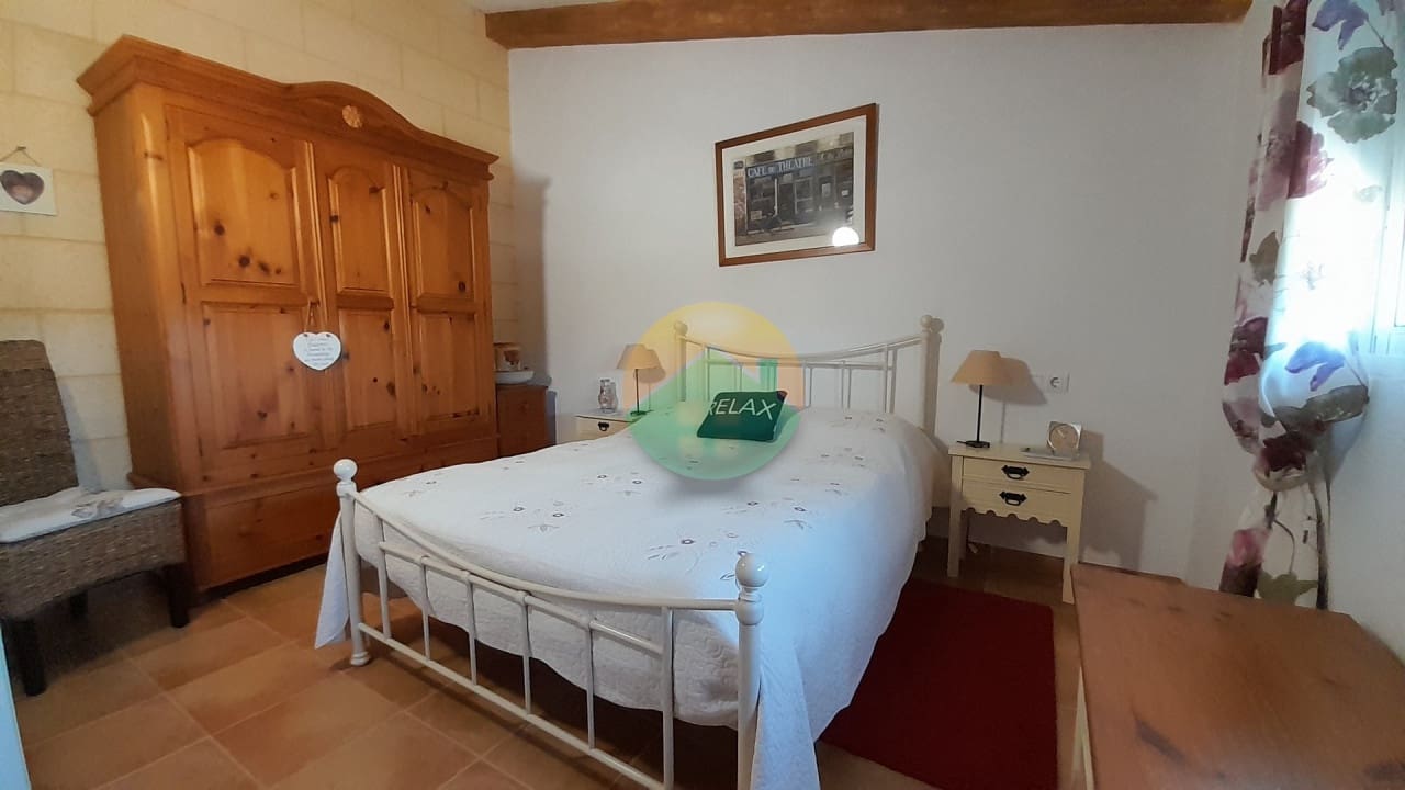 3 soveværelse Finca/Landehus til salg i La Pinilla med swimmingpool - € 249.995 (Ref: 9094417)