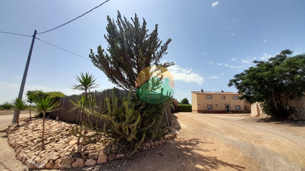 3 soveværelse Finca/Landehus til salg i La Pinilla med swimmingpool - € 249.995 (Ref: 9094417)