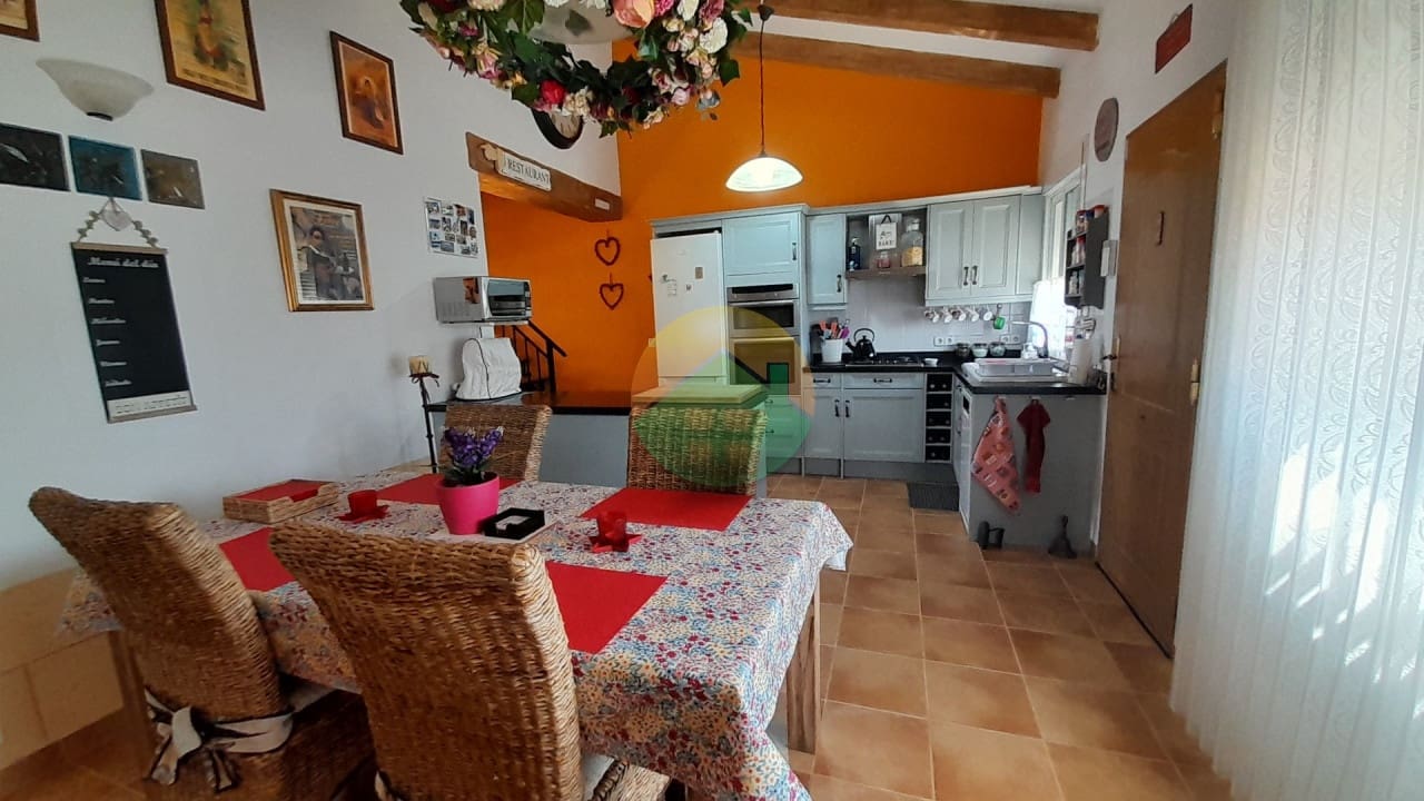 3 soveværelse Finca/Landehus til salg i La Pinilla med swimmingpool - € 249.995 (Ref: 9094417)