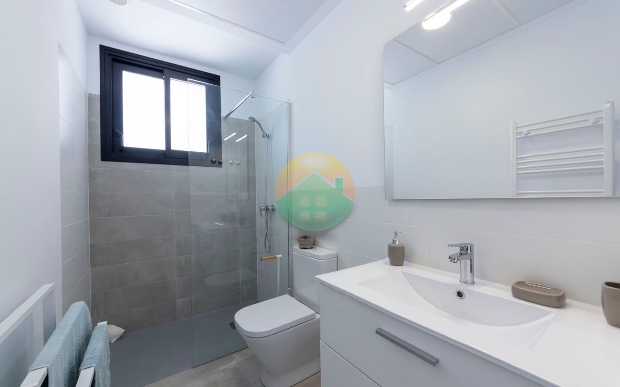 3 makuuhuone Huvila myytävänä paikassa Calasparra mukana uima-altaan - 319 000 € (Ref: 9107893)