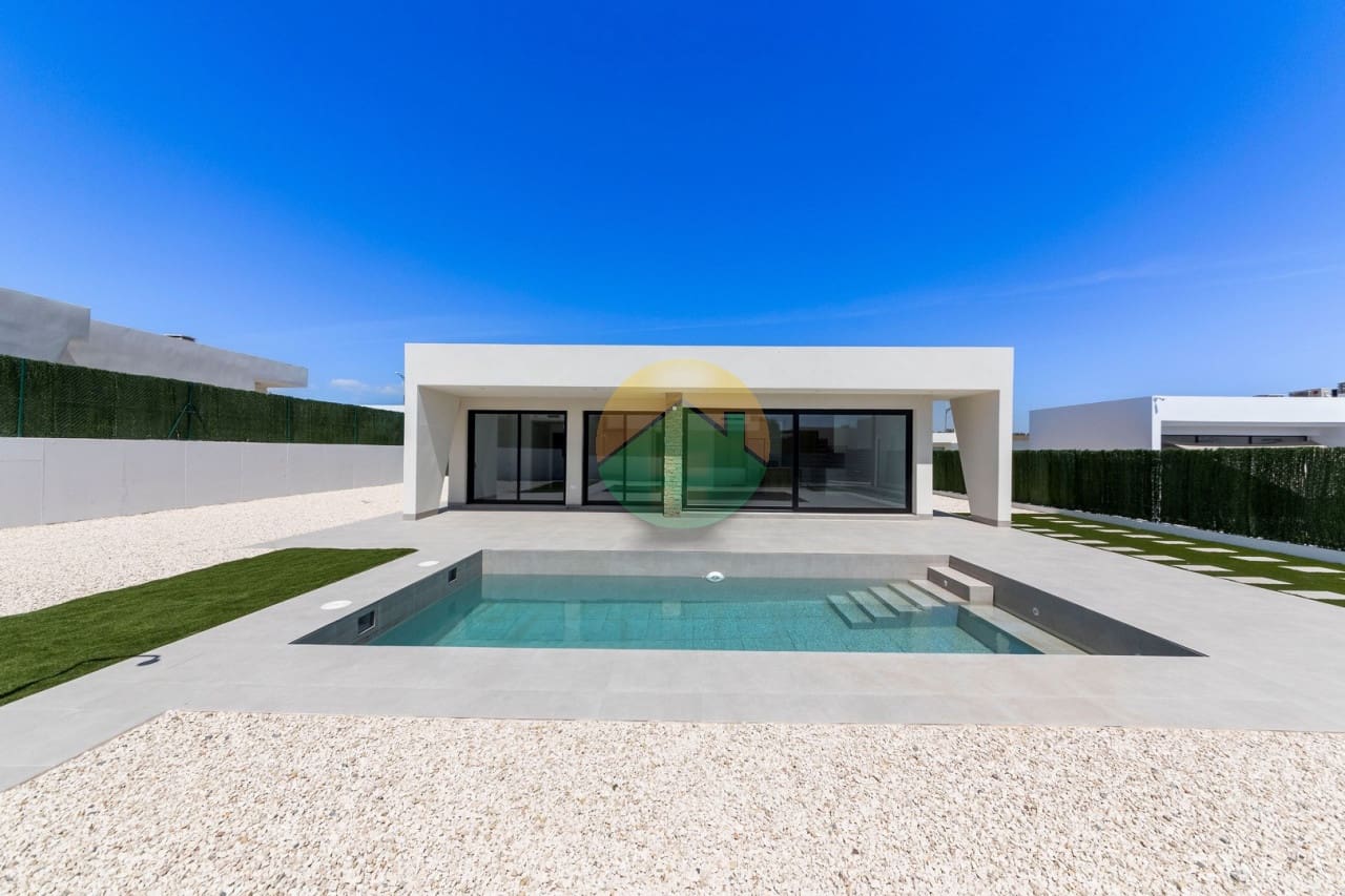 3 makuuhuone Huvila myytävänä paikassa Calasparra mukana uima-altaan - 319 000 € (Ref: 9107893)