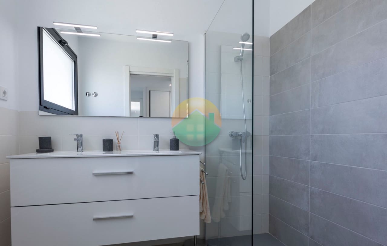 3 soveværelse Villa til salg i Calasparra med swimmingpool - € 339.000 (Ref: 9107894)