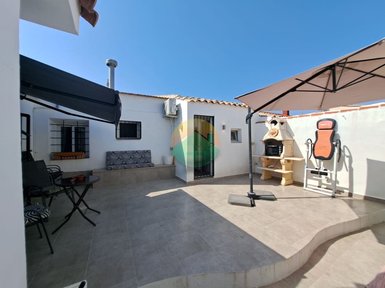 4 soverom Rekkehus til salgs i El Pareton med svømmebasseng - € 199 995 (Ref: 9172137)