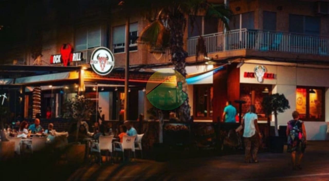 Kaupallinen myytävänä paikassa Puerto de Mazarron - 99 995 € (Ref: 9231540)