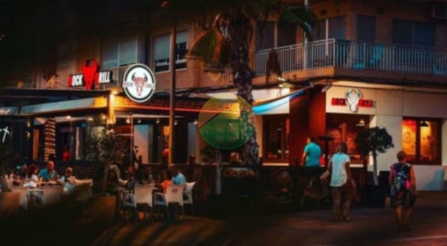 Commerciale in vendita in Puerto de Mazarron, Mazarrón - 99.995 € (Rif: 9231540)