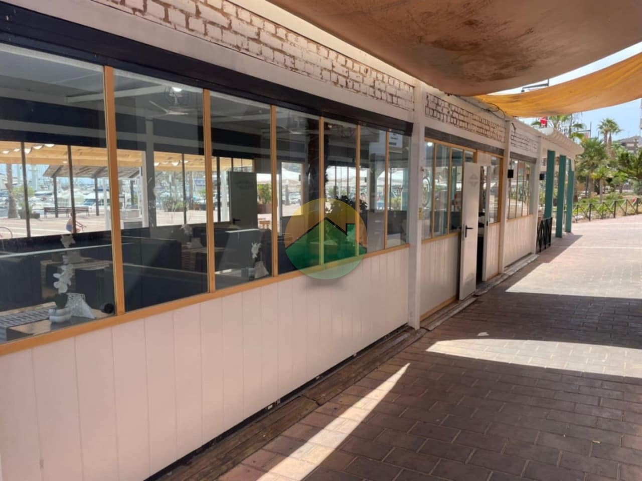 Kaupallinen myytävänä paikassa Puerto de Mazarron - 99 995 € (Ref: 9231540)