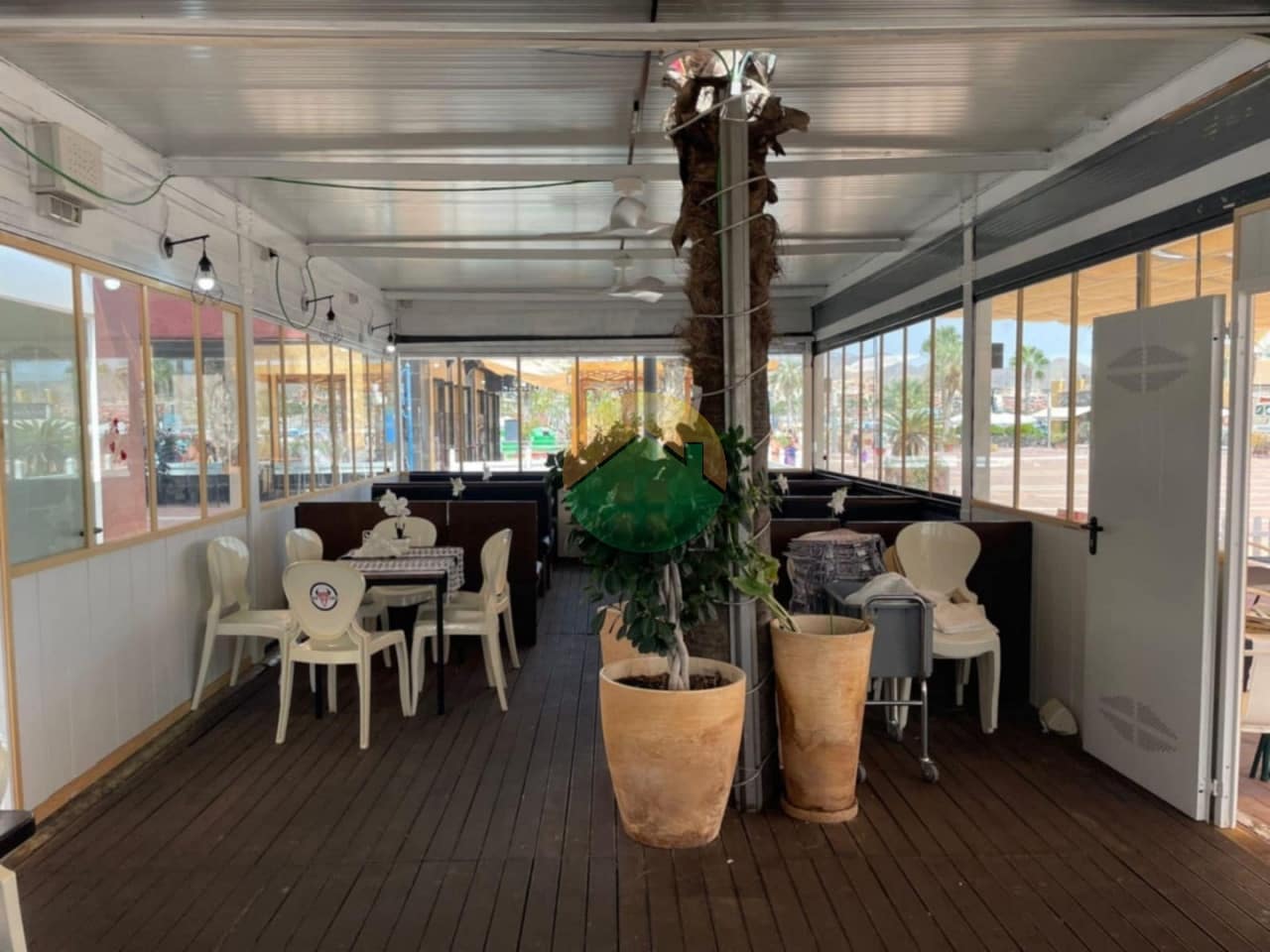 Kaupallinen myytävänä paikassa Puerto de Mazarron - 99 995 € (Ref: 9231540)