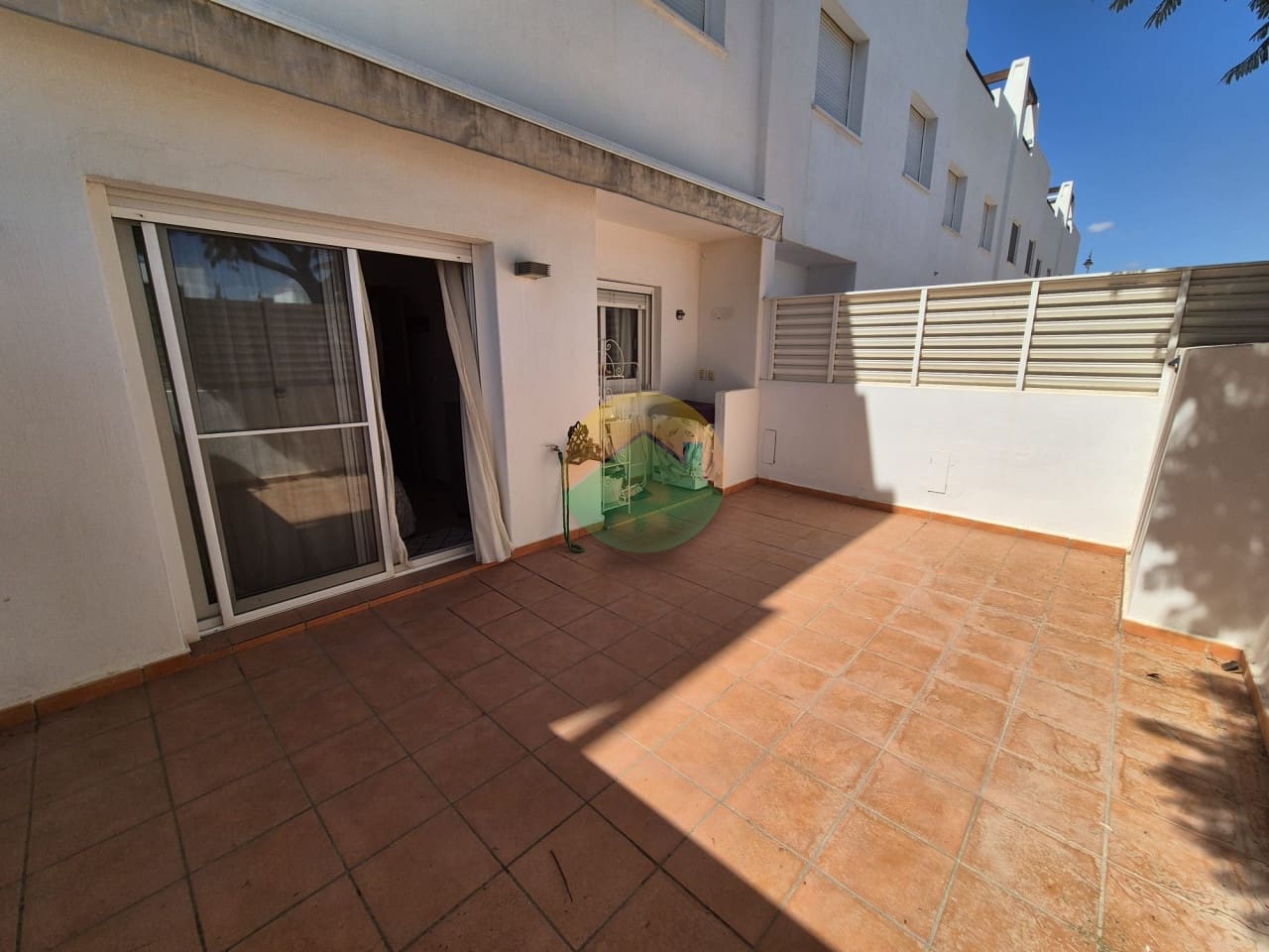 3 slaapkamer Appartement te koop in Condado de Alhama met zwembad - € 125.000 (Ref: 9263558)