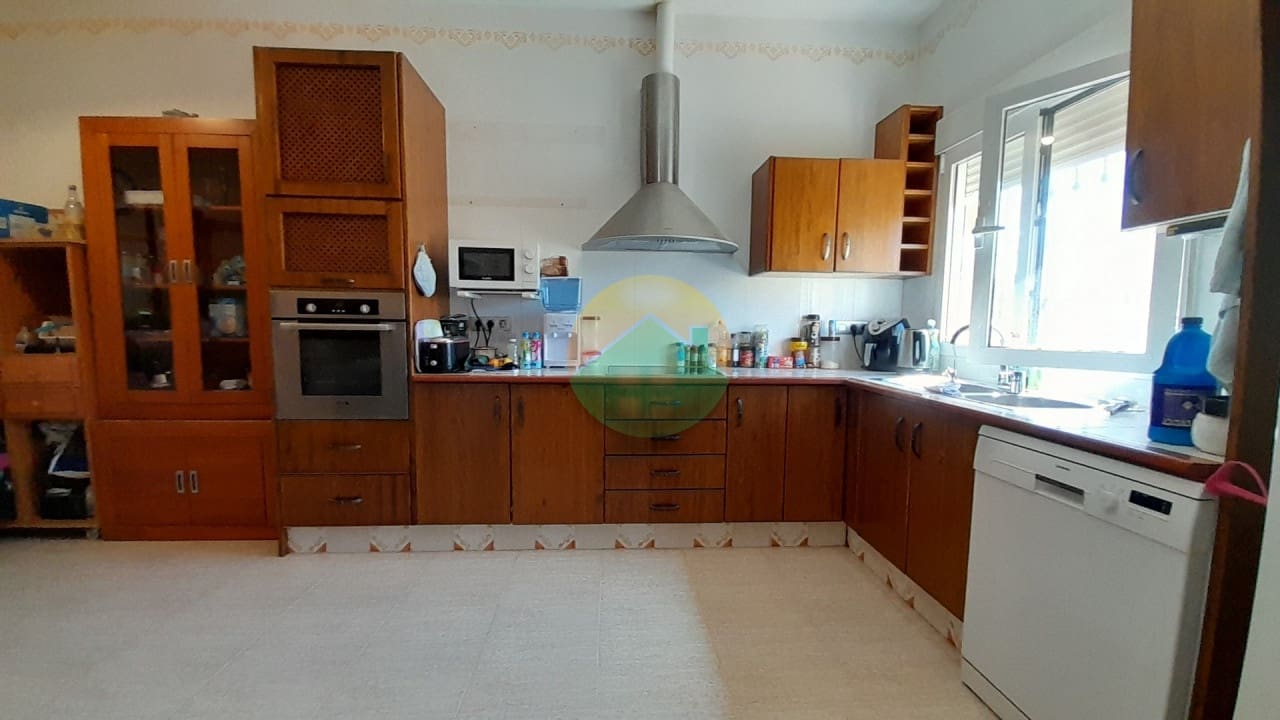 4 soveværelse Finca/Landehus til salg i Pastrana med garage - € 269.995 (Ref: 9272840)