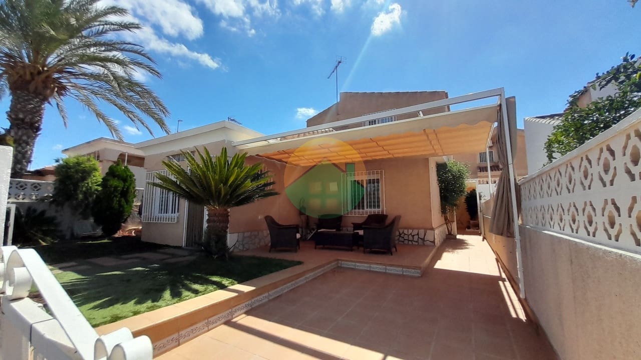 3 sovrum Radhus till salu i Alamillo med pool - 299 995 € (Ref: 9288389)