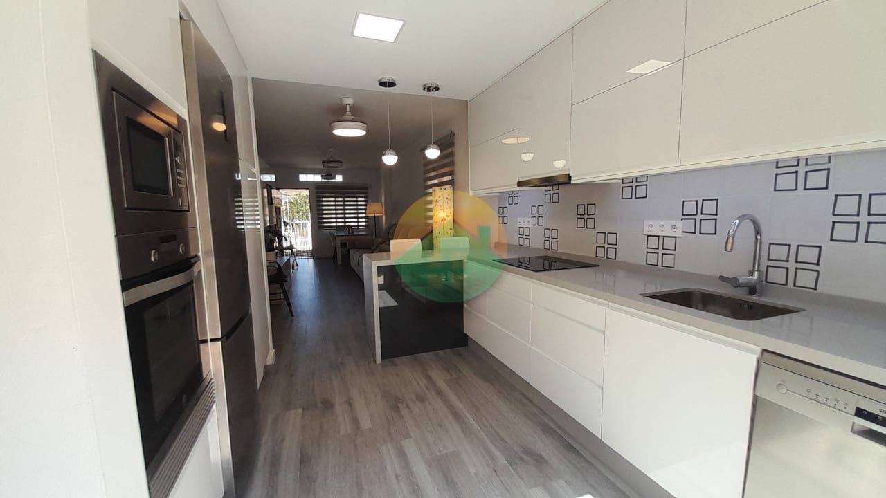 3 sovrum Radhus till salu i Alamillo med pool - 299 995 € (Ref: 9288389)