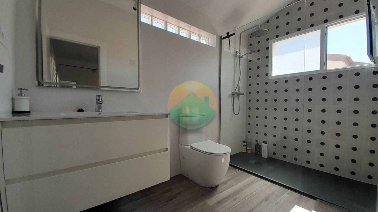 3 sovrum Radhus till salu i Alamillo med pool - 299 995 € (Ref: 9288389)