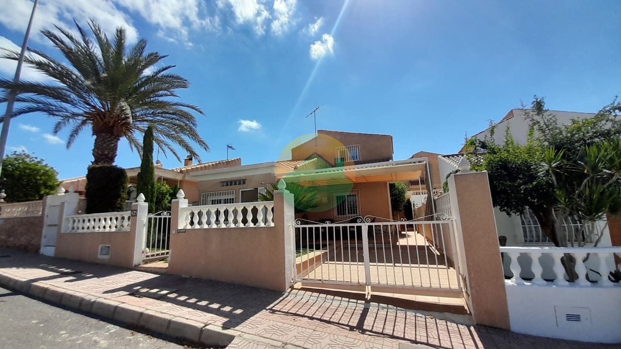 3 sovrum Radhus till salu i Alamillo med pool - 299 995 € (Ref: 9288389)