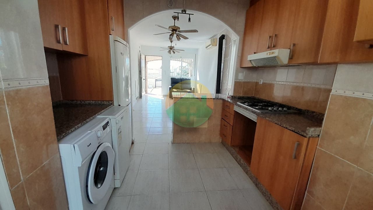 3 soveværelse Villa til salg i Camposol med swimmingpool - € 149.995 (Ref: 9331721)