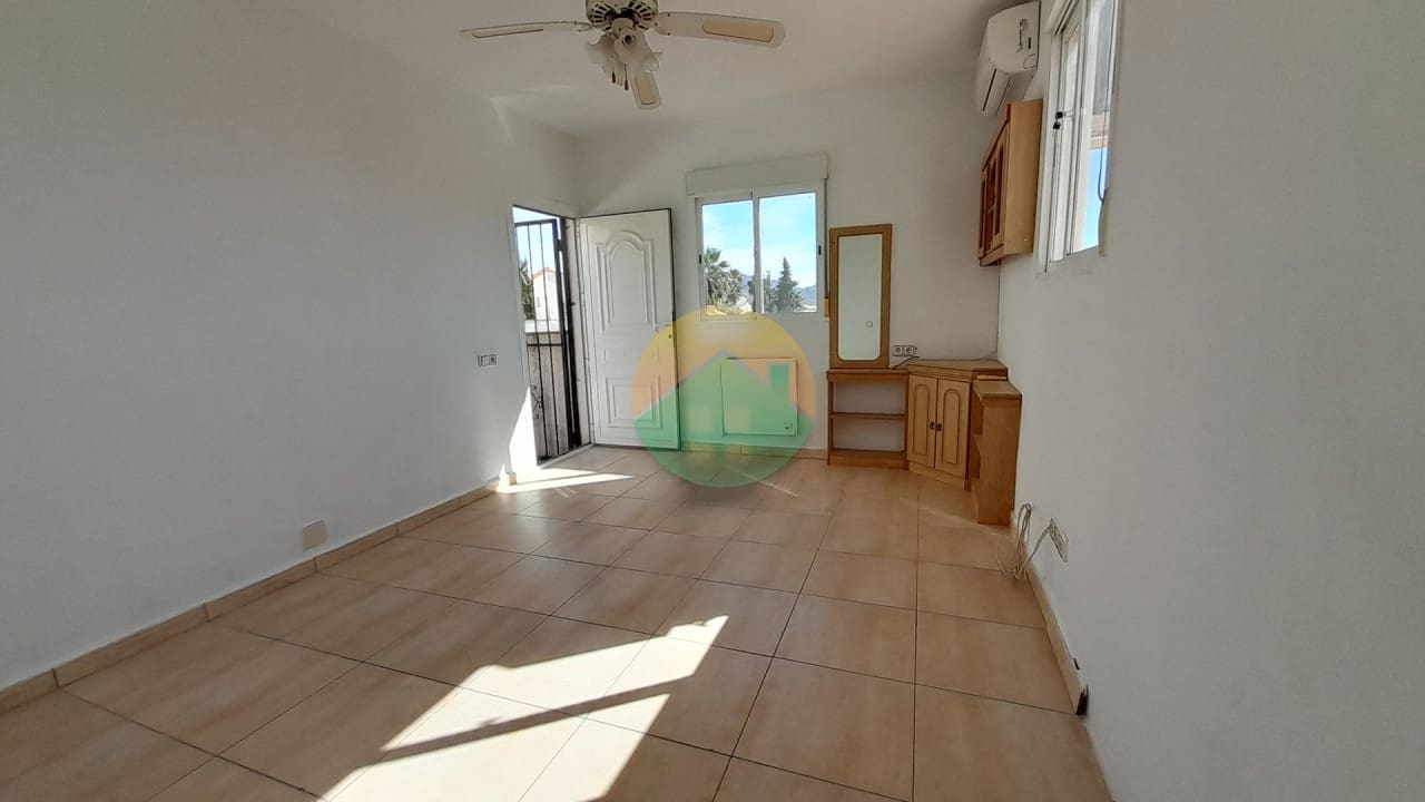 3 soveværelse Villa til salg i Camposol med swimmingpool - € 149.995 (Ref: 9331721)