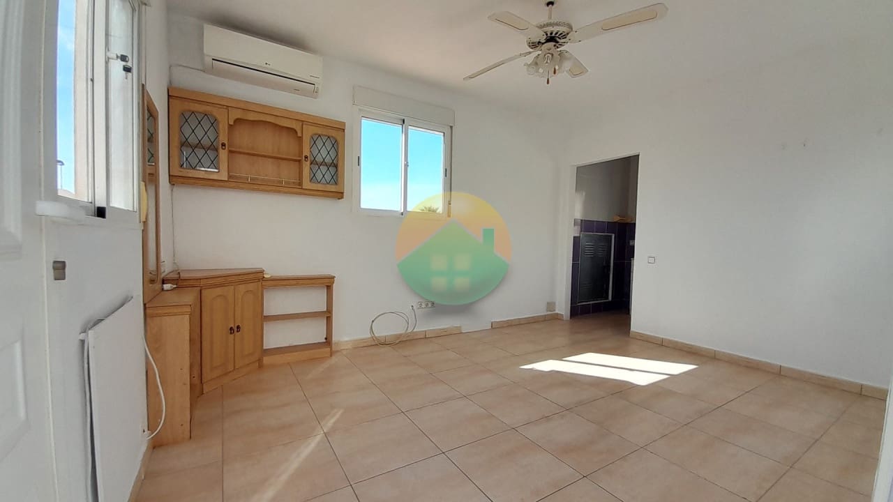 3 soveværelse Villa til salg i Camposol med swimmingpool - € 149.995 (Ref: 9331721)