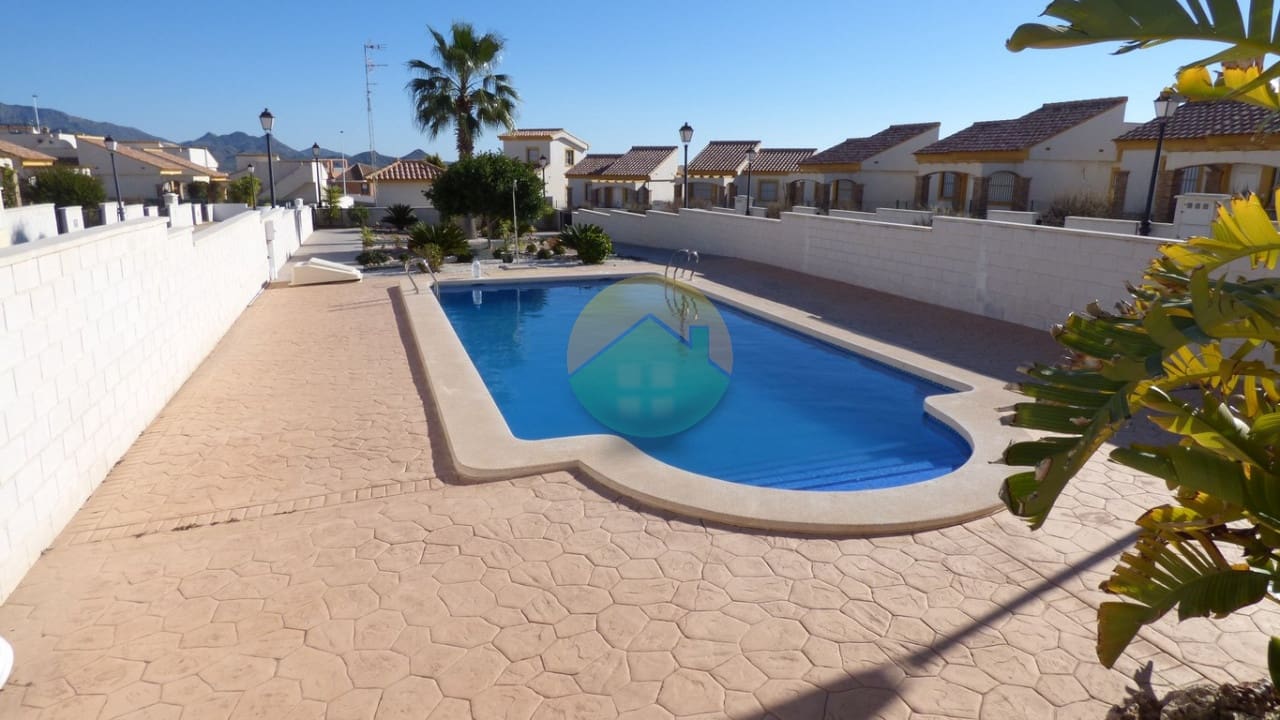 3 soveværelse Villa til salg i Camposol med swimmingpool - € 149.995 (Ref: 9331721)