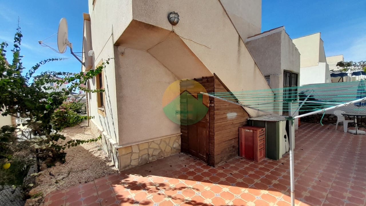 3 soveværelse Villa til salg i Camposol med swimmingpool - € 149.995 (Ref: 9331721)