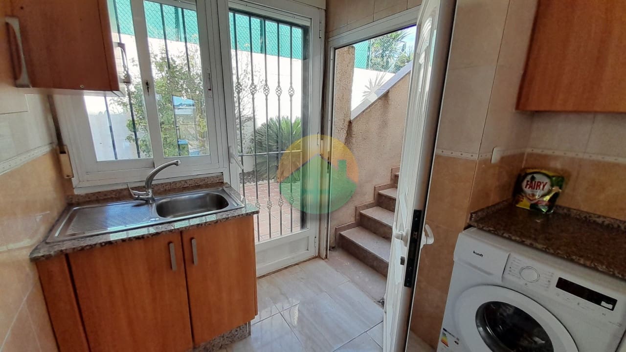 3 soveværelse Villa til salg i Camposol med swimmingpool - € 149.995 (Ref: 9331721)