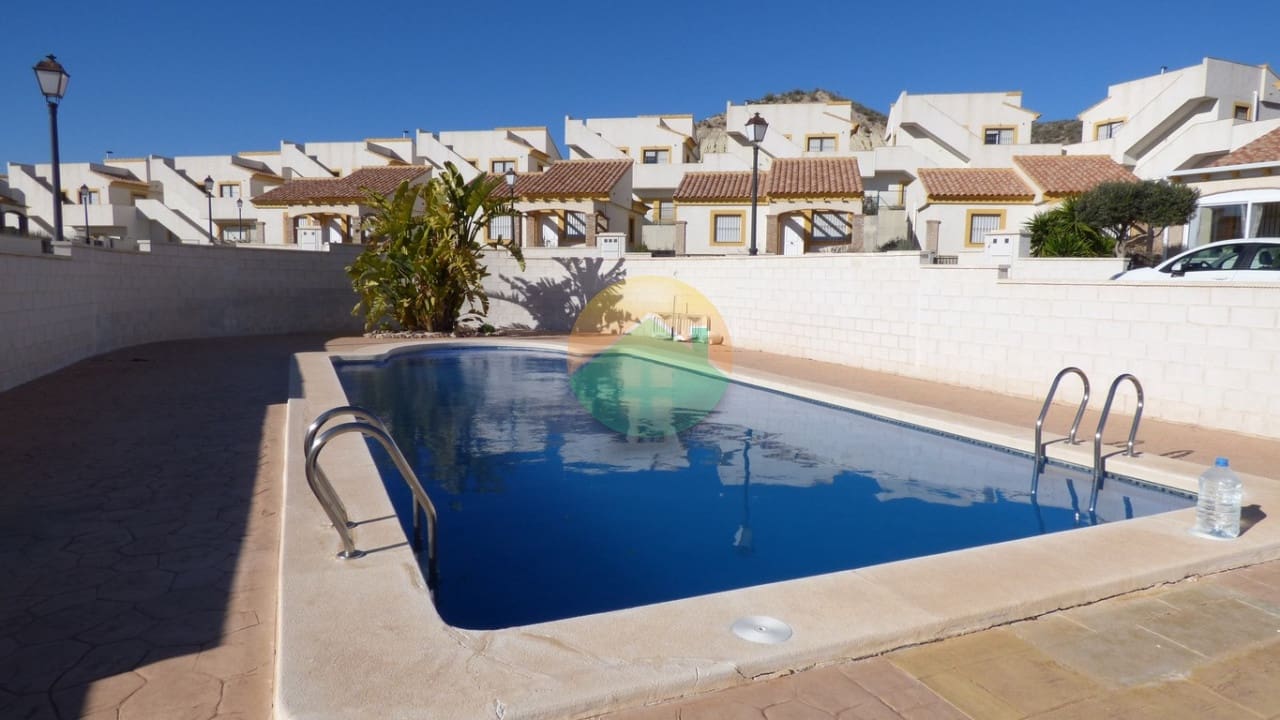 3 soveværelse Villa til salg i Camposol med swimmingpool - € 149.995 (Ref: 9331721)