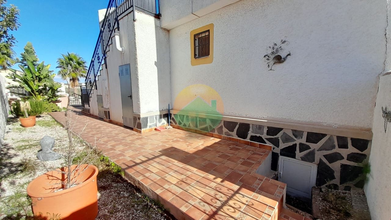 3 sypialnia Willa na sprzedaż w Camposol z basenem garażem - 189 995 € (Ref: 9399758)