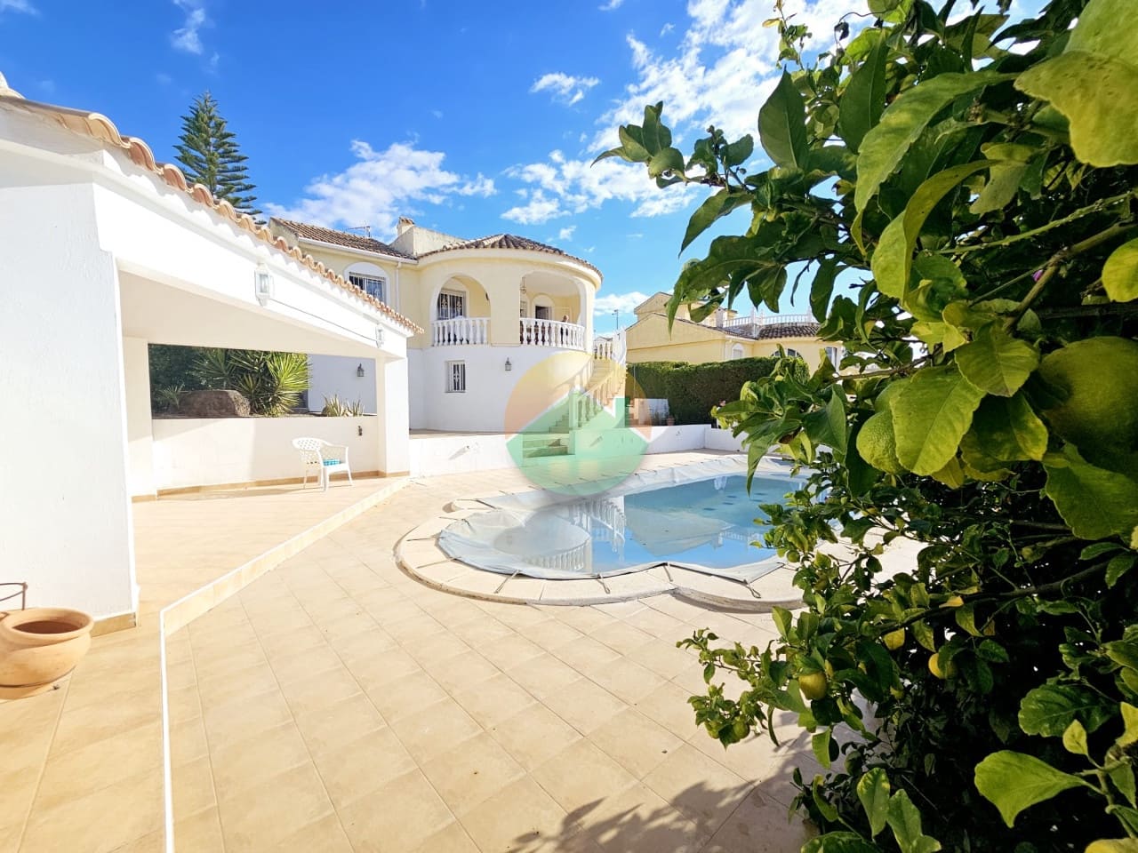 4 chambre Villa/Maison à vendre à Camposol avec piscine - 239 995 € (Ref: 9401729)