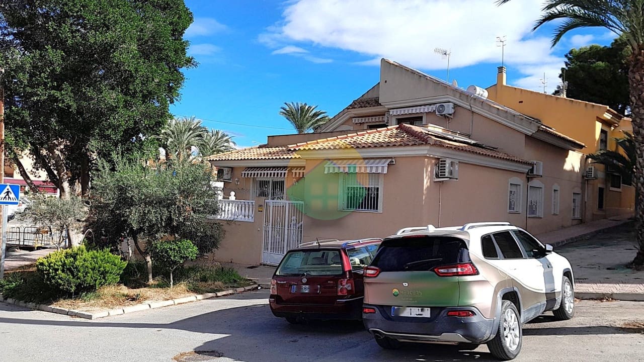 5 sovrum Radhus till salu i Puerto de Mazarron med garage - 359 900 € (Ref: 9402442)