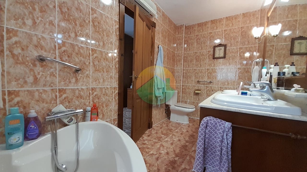 5 sovrum Radhus till salu i Puerto de Mazarron med garage - 359 900 € (Ref: 9402442)