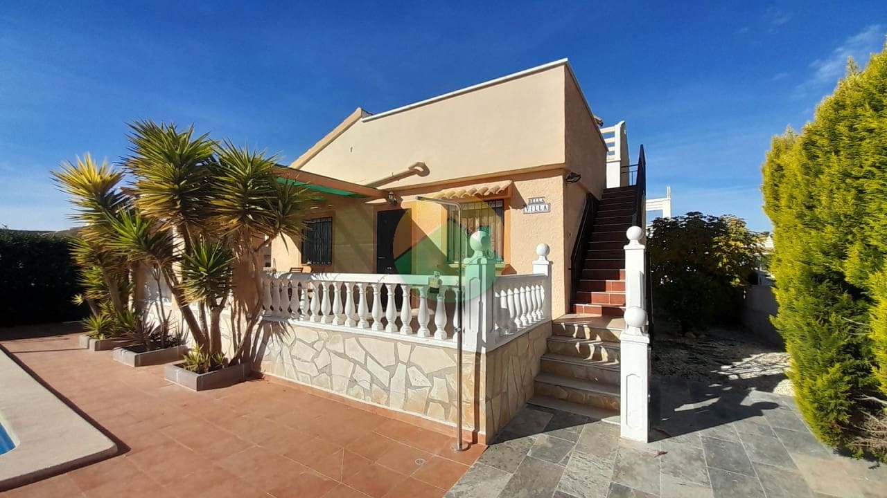 2 bedroom Villa for sale in Camposol with pool - € 189,995 (Ref: 9444879)