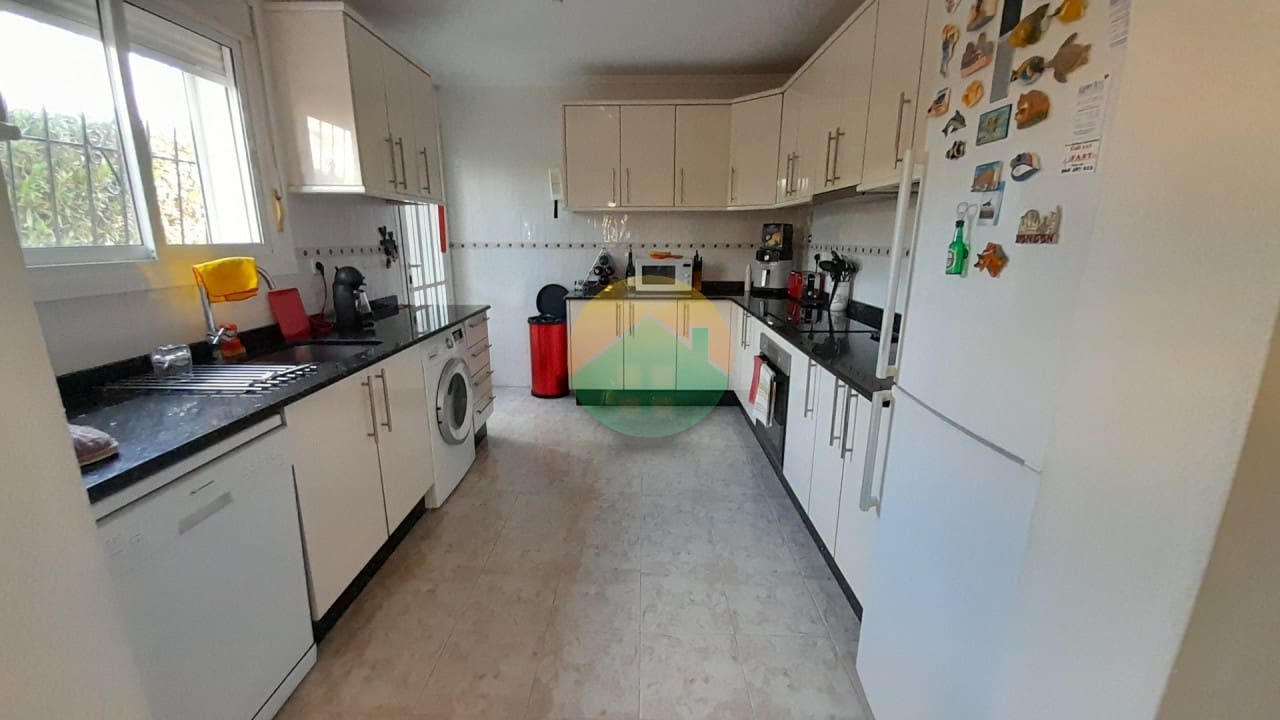 3 bedroom Villa for sale in Camposol with pool - € 295,000 (Ref: 9503367)