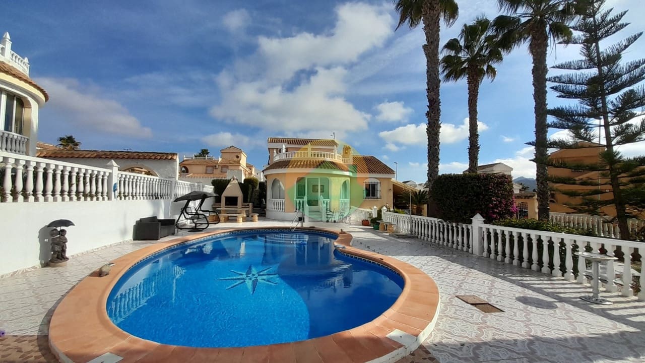 3 bedroom Villa for sale in Camposol with pool - € 295,000 (Ref: 9503367)