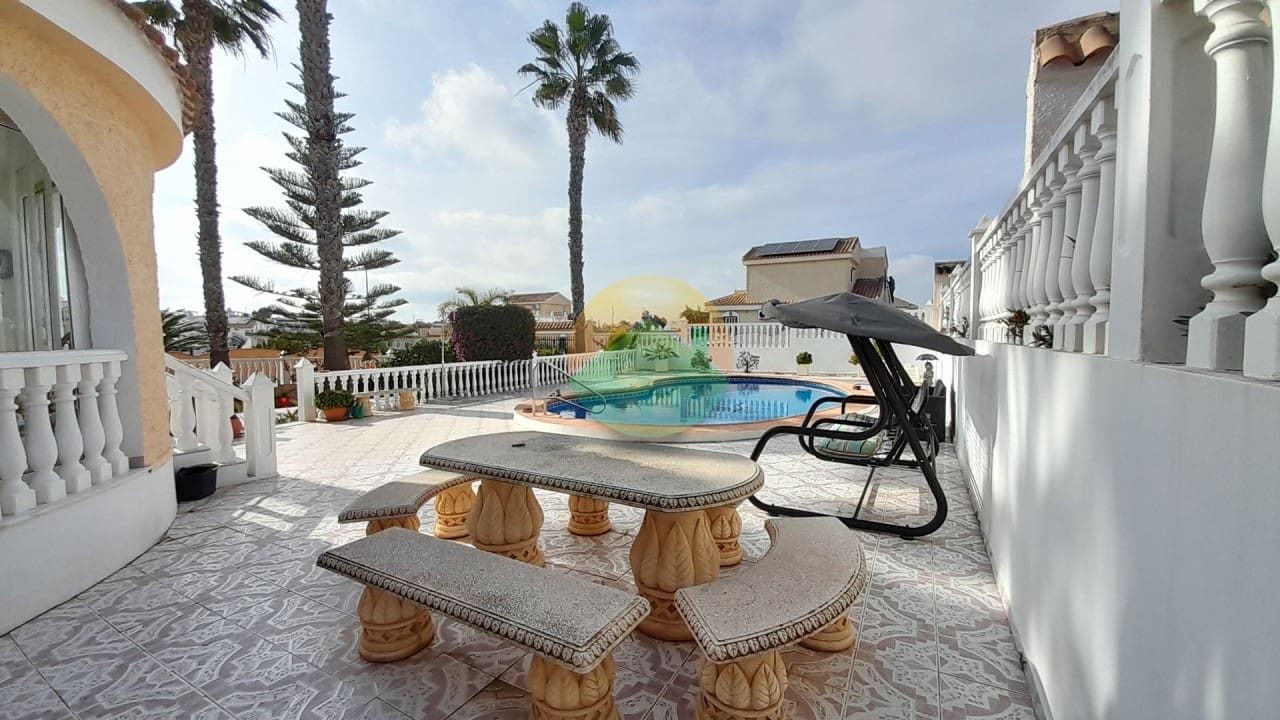 3 bedroom Villa for sale in Camposol with pool - € 295,000 (Ref: 9503367)