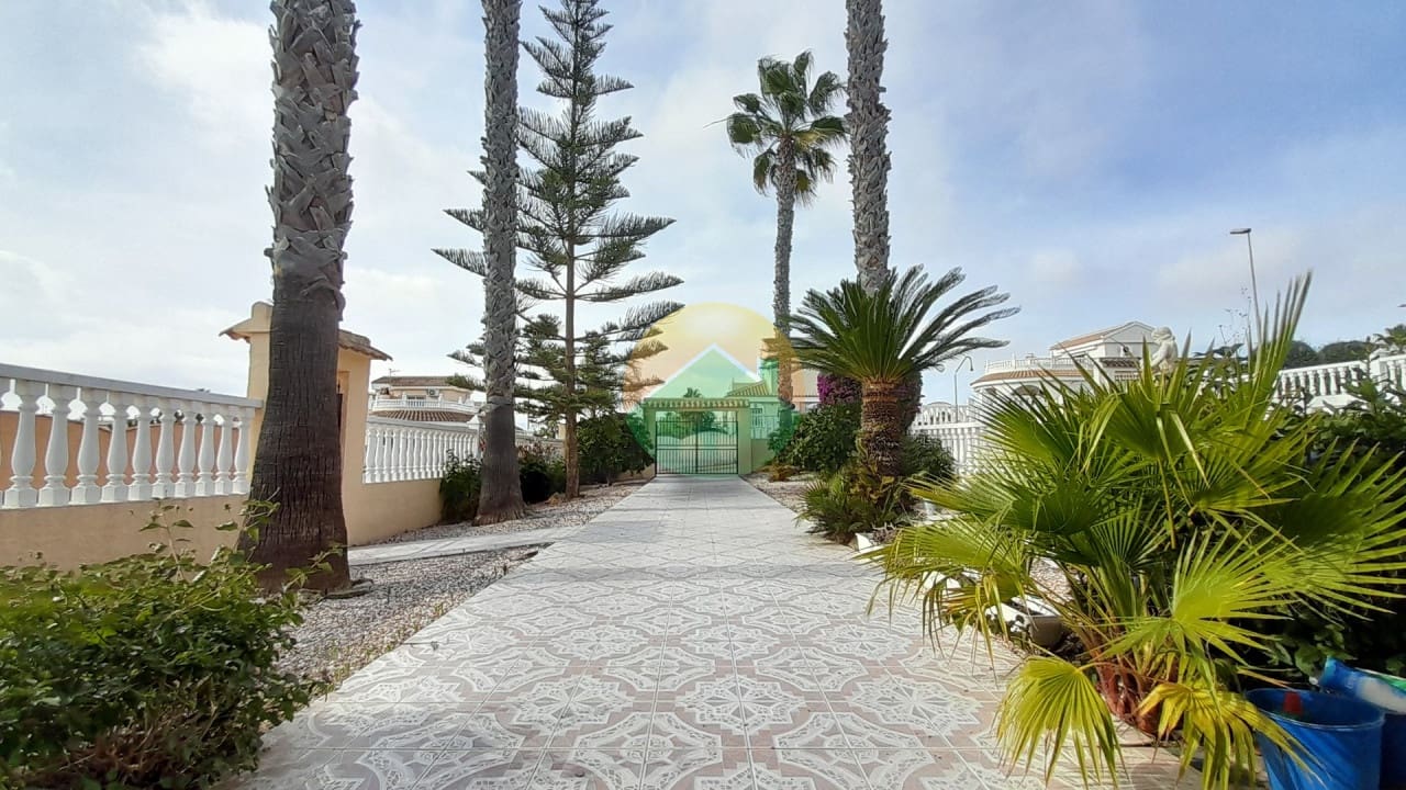 3 bedroom Villa for sale in Camposol with pool - € 295,000 (Ref: 9503367)