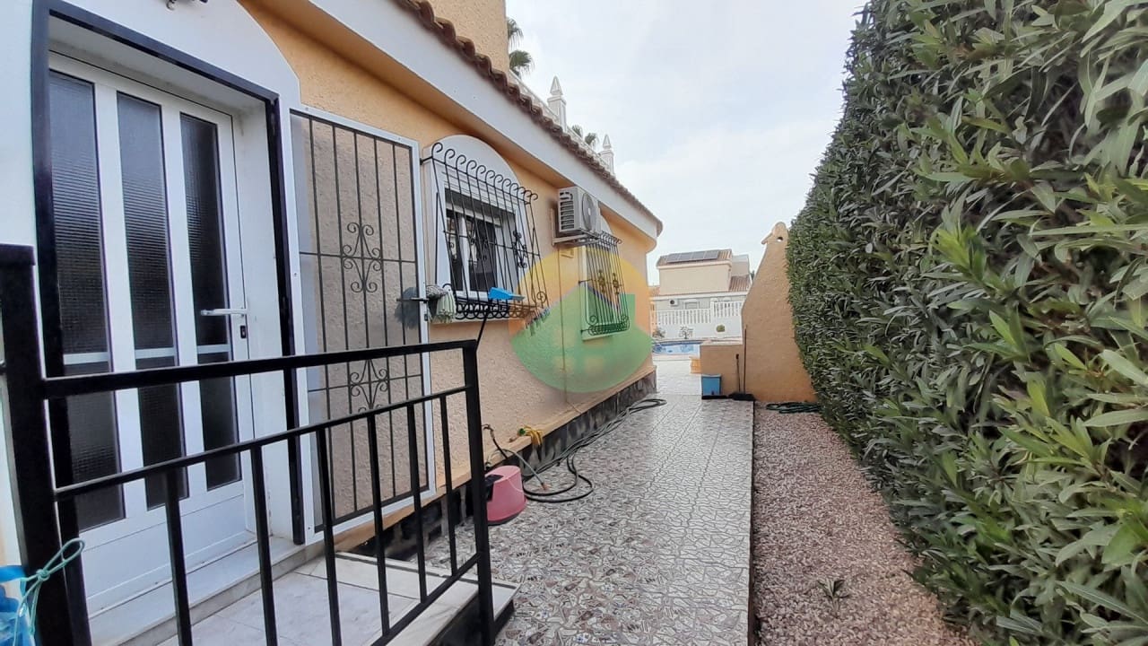 3 bedroom Villa for sale in Camposol with pool - € 295,000 (Ref: 9503367)