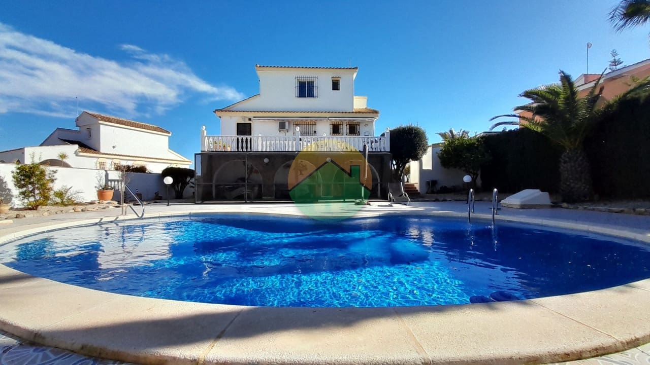 4 soverom Villa til salgs i Camposol med svømmebasseng garasje - € 339 995 (Ref: 9532415)